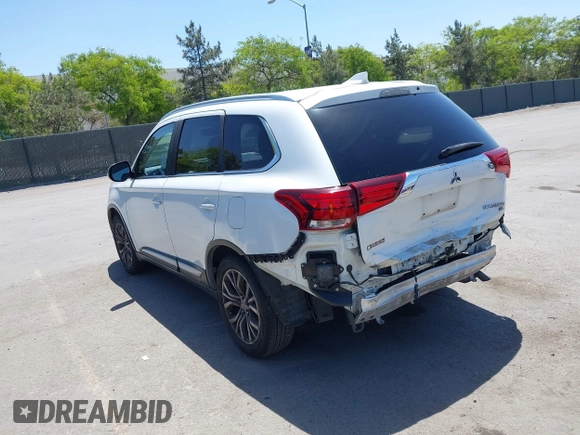 2018 Mitsubishi Outlander SE with VIN JA4AD3A36JZ061024, listed as a IAAI auction lot 42281627 with 245,456 mi miles and . Bid and sale history available at DreamBid. Image 3.