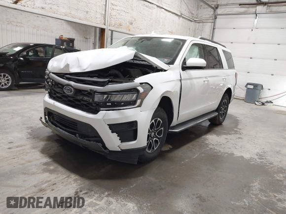 2023 Ford Expedition XLT with VIN 1FMJU1J83PEA51200, listed as a IAAI auction lot 42309932 with 43,965 mi miles and . Bid and sale history available at DreamBid. Image 17.