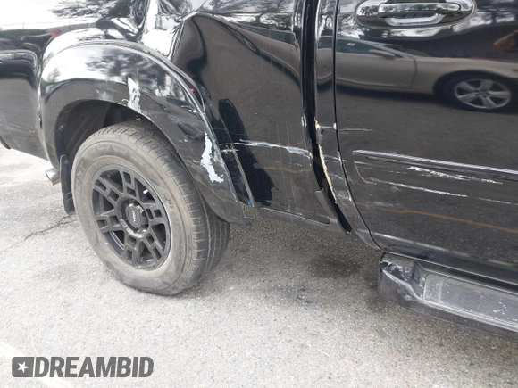 2004 Toyota Tundra Ltd with VIN 5TBET38164S442787, listed as a IAAI auction lot 41117611 with 253,166 mi miles. Bid and sale history available at carsss.com. Image 18.