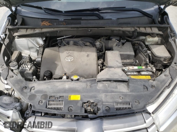 2017 Toyota Highlander XLE z VIN 5TDJZRFH7HS371631, wystawiony jako Copart lot #57122355 z przebiegiem 97 918 mil mil oraz Szkoda całkowita • Salvage title. Historia ofert i sprzedaży dostępna na DreamBid. Obrazek 12.