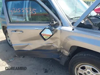2016 Jeep Patriot Sport с VIN 1C4NJPBA4GD589350, выставлен на аукционе IAAI как лот 42155535 с пробегом 219 290 миль миль и . История ставок и продаж доступна на DreamBid. Изображение 6.