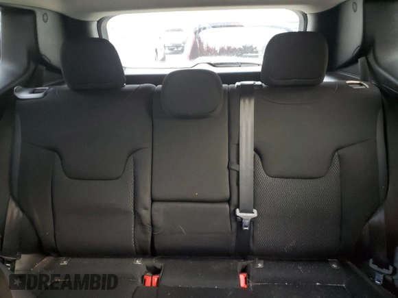 2020 Jeep Renegade Altitude z VIN ZACNJAB10LPK95238, wystawiony jako Copart lot #75056424 z przebiegiem 63 015 mil mil oraz Szkoda całkowita • Salvage title. Historia ofert i sprzedaży dostępna na DreamBid. Obrazek 10.