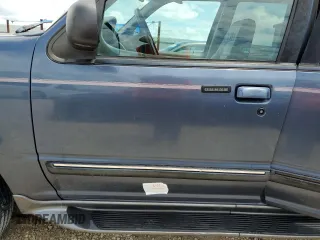 1998 Ford Explorer XLT z VIN 1FMZU32E6WUD38246, wystawiony jako Copart lot #66407954 z przebiegiem 103 018 mil mil oraz Szkoda całkowita • Salvage title. Historia ofert i sprzedaży dostępna na DreamBid. Obrazek 13.