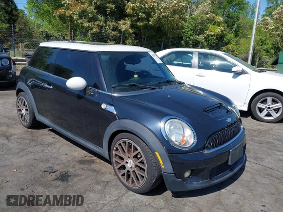 2009 MINI Hardtop S with VIN WMWMF73509TW82466, listed as a IAAI auction lot 42056740 with 113,755 mi miles and . Bid and sale history available at DreamBid. Image 1.