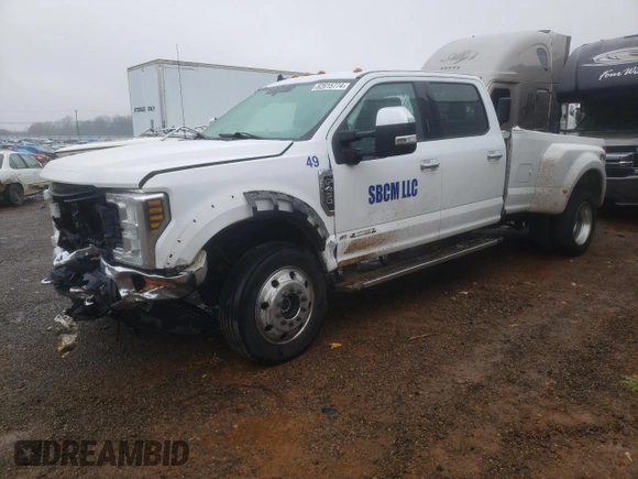 2019 Ford F-450 XL with VIN 1FT8W4DTXKEE61368, listed as a Copart auction lot 82615774 with Not Provided miles and Salvage Title. Bid and sale history available at carsss.com. Image 1.