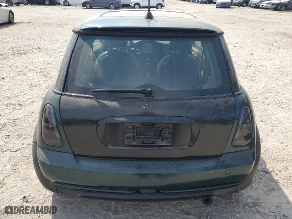 2005 MINI Cooper Hardtop with VIN WMWRC33415TC59441, listed as a Copart auction lot 54093295 with 138,327 mi miles and Clean Title. Bid and sale history available at carsss.com. Image 6.