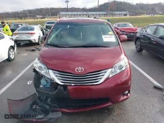 2016 Toyota Sienna XLE with VIN 5TDYK3DC1GS702015, listed as a IAAI auction lot 41029507 with 71,322 mi miles. Bid and sale history available at carsss.com. Image 12.