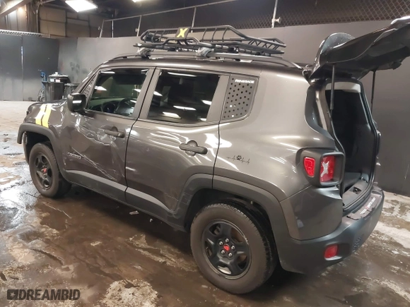 2019 Jeep Renegade Sport with VIN ZACNJBAB4KPK79364, listed as a IAAI auction lot 41593126 with 129,902 mi miles. Bid and sale history available at carsss.com. Image 3.