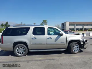 2013 GMC Yukon XL Denali with VIN 1GKS2MEF2DR244780, listed as a IAAI auction lot 41994097 with 65,477 mi miles. Bid and sale history available at carsss.com. Image 13.