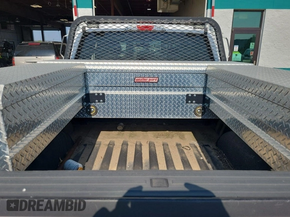 2018 Ford F-150 XL with VIN 1FTFX1E50JKD73903, listed as a IAAI auction lot 42663576 with 178,136 mi miles and . Bid and sale history available at DreamBid. Image 12.