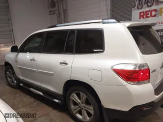 2011 Toyota Highlander Limited with VIN 5TDYK3EHXBS031334, listed as a IAAI auction lot 41521311 with 134,230 mi miles. Bid and sale history available at carsss.com. Image 14.