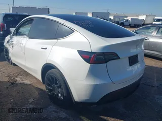 2023 Tesla Model Y Long Range with VIN 7SAYGDEE3PA054706, listed as a IAAI auction lot 41968598 with 1 mi miles. Bid and sale history available at carsss.com. Image 3.