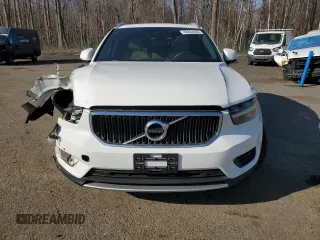 2020 Volvo XC40 Momentum with VIN YV4162UK8L2177380, listed as a Copart auction lot 49244565 with 45,228 mi miles and Salvage Title. Bid and sale history available at DreamBid. Image 5.