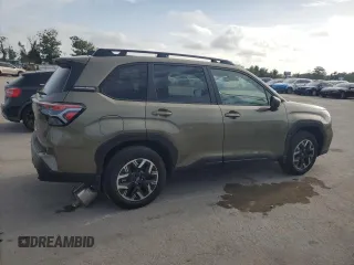 2025 Subaru Forester Premium with VIN JF2SLDDCXSH470408, listed as a Copart auction lot 60050645 with 2,605 mi miles and Salvage title. Bid and sale history available at DreamBid. Image 3.