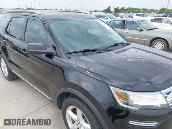 2019 Ford Explorer XLT z VIN 1FM5K7D85KGB06880, wystawiony jako IAAI lot #42158231 z przebiegiem 66 029 mil mil oraz . Historia ofert i sprzedaży dostępna na DreamBid. Obrazek 17.