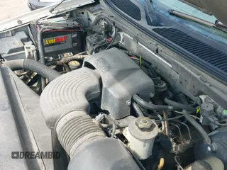 2002 Ford F-150 XL с VIN 1FTRX17L62NA66289, выставлен на аукционе IAAI как лот 43053440 с пробегом Не указан миль и . История ставок и продаж доступна на DreamBid. Изображение 18.