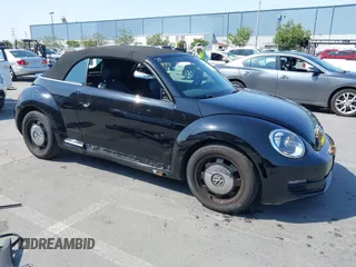2013 Volkswagen Beetle 2.5L w/Tech с VIN 3VW5X7AT3DM814744, выставлен на аукционе IAAI как лот 42419558 с пробегом 95 919 миль миль и . История ставок и продаж доступна на DreamBid. Изображение 1.