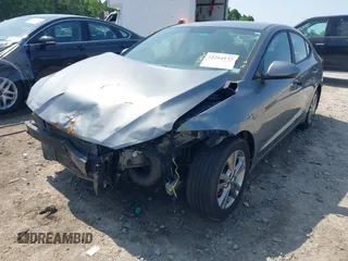 2017 Hyundai Elantra Value Edition z VIN KMHD84LF5HU152826, wystawiony jako IAAI lot #42264137 z przebiegiem 130 957 mil mil oraz . Historia ofert i sprzedaży dostępna na DreamBid. Obrazek 2.