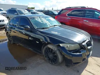 2011 BMW 3 Series 328i z VIN WBAPH7C50BE460690, wystawiony jako IAAI lot #42334116 z przebiegiem 157 519 mil mil oraz . Historia ofert i sprzedaży dostępna na DreamBid. Obrazek 1.