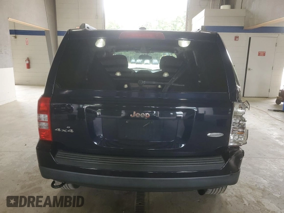 2015 Jeep Patriot Latitude z VIN 1C4NJRFB5FD125674, wystawiony jako Copart lot #60282055 z przebiegiem 73 330 mil mil oraz Szkoda całkowita • Salvage title. Historia ofert i sprzedaży dostępna na DreamBid. Obrazek 6.
