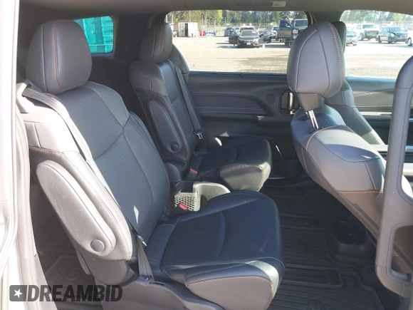 2021 Toyota Sienna XSE with VIN 5TDXRKEC9MS004991, listed as a IAAI auction lot 42177236 with 123,736 mi miles and . Bid and sale history available at DreamBid. Image 8.