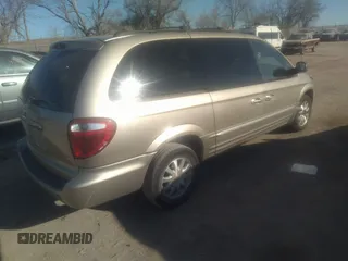 2002 Chrysler Town & Country LXi with VIN 2C4GP54L62R630349, listed as a IAAI auction lot 40870522 with 172,761 mi miles. Bid and sale history available at carsss.com. Image 4.