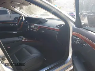 2010 Mercedes-Benz S 550 with VIN WDDNG7BB9AA287204, listed as a IAAI auction lot 41938723 with 120,576 mi miles and . Bid and sale history available at DreamBid. Image 5.