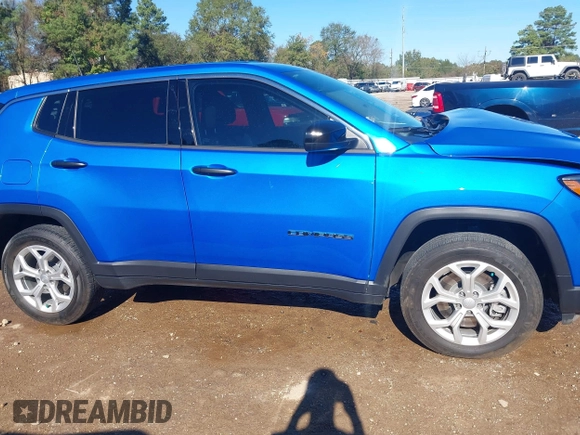 2024 Jeep Compass Sport с VIN 3C4NJDAN7RT139515, выставлен на аукционе IAAI как лот 40888483 с пробегом 7 253 миль миль и . История ставок и продаж доступна на DreamBid. Изображение 13.