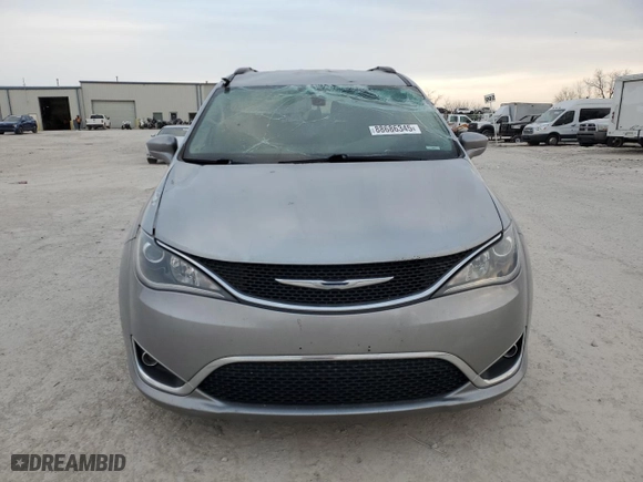 2017 Chrysler Pacifica Touring-L with VIN 2C4RC1BGXHR539662, listed as a Copart auction lot 88686345 with 142,399 mi miles and Salvage Title. Bid and sale history available at carsss.com. Image 5.