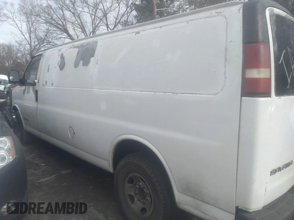 2003 GMC Savana z VIN 1GTGG29U731104401, wystawiony jako IAAI lot #41452030 z przebiegiem 334 867 mil mil oraz . Historia ofert i sprzedaży dostępna na DreamBid. Obrazek 2.