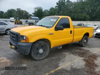 2005 Ford F-250 XL с VIN 1FTNF20555EC03567, выставлен на аукционе Copart как лот 61152285 с пробегом 297 186 миль миль и Списание • Salvage title. История ставок и продаж доступна на DreamBid. Изображение 1.