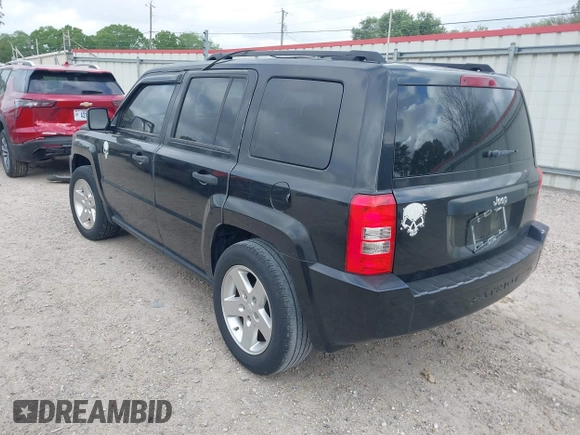 2009 Jeep Patriot Sport with VIN 1J8FT28B29D165484, listed as a IAAI auction lot 41939764 with 116,743 mi miles. Bid and sale history available at carsss.com. Image 3.