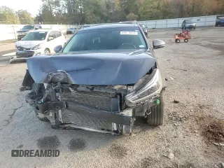 2017 Kia Cadenza Premium with VIN KNALC4J18H5042236, listed as a Copart auction lot 84019434 with 104,531 mi miles and Salvage Title. Bid and sale history available at carsss.com. Image 10.