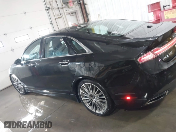 2013 Lincoln MKZ Hybrid z VIN 3LN6L2LU8DR818010, wystawiony jako IAAI lot #41363777 z przebiegiem 181 675 mil mil oraz . Historia ofert i sprzedaży dostępna na DreamBid. Obrazek 14.