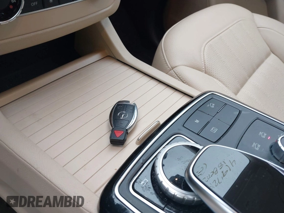 2018 Mercedes-Benz GLE 350 with VIN 4JGDA5HB9JB051872, listed as a IAAI auction lot 41972147 with 48,417 mi miles and . Bid and sale history available at DreamBid. Image 11.