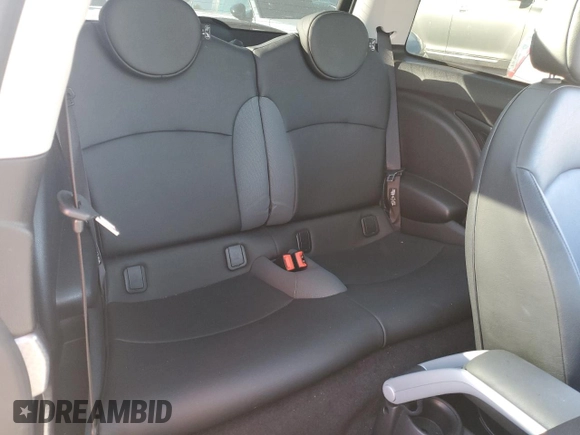 2008 MINI Hardtop S with VIN WMWMF73538TV38182, listed as a Copart auction lot 87661395 with 38,128 mi miles and Salvage Title. Bid and sale history available at DreamBid. Image 10.