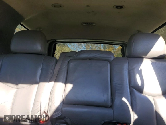 2004 GMC Yukon SLE with VIN 1GKEK13T74J249122, listed as a Copart auction lot 77323354 with 0 mi miles and Clean Title. Bid and sale history available at carsss.com. Image 10.