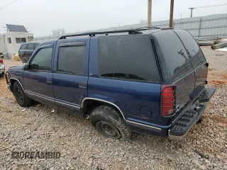 1999 GMC Yukon with VIN 1GKEC13R1XJ812283, listed as a Copart auction lot 42503585 with 226,168 mi miles and Salvage Title. Bid and sale history available at carsss.com. Image 2.