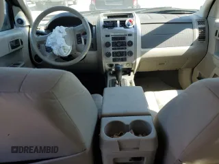 2011 Ford Escape XLT z VIN 1FMCU9DG7BKC39271, wystawiony jako Copart lot #55880445 z przebiegiem 202 072 mil mil oraz Szkoda całkowita • Salvage title. Historia ofert i sprzedaży dostępna na DreamBid. Obrazek 8.