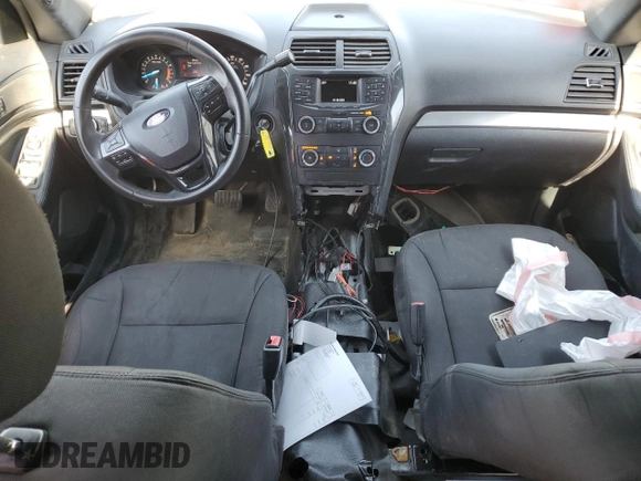 2019 Ford Police Interceptor Utility z VIN 1FM5K8AR7KGA28735, wystawiony jako Copart lot #48249505 z przebiegiem 137 809 mil mil oraz Szkoda całkowita • Salvage title. Historia ofert i sprzedaży dostępna na DreamBid. Obrazek 8.