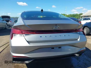 2023 Hyundai Elantra SEL z VIN 5NPLM4AG0PH107972, wystawiony jako IAAI lot #42200000 z przebiegiem 15 060 mil mil oraz . Historia ofert i sprzedaży dostępna na DreamBid. Obrazek 15.
