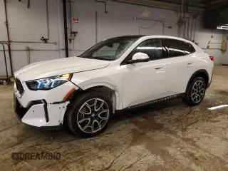 2025 BMW X2 xDrive28i with VIN WBX63GM06S5041181, listed as a Copart auction lot 44636925 with 12,712 mi miles and Clean Title. Bid and sale history available at carsss.com. Image 1.