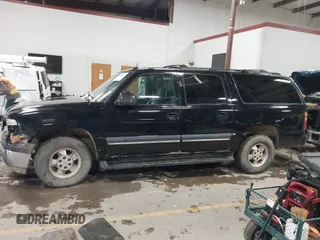 2002 Chevrolet Suburban Z71 with VIN 3GNFK16Z42G305930, listed as a IAAI auction lot 41002347 with 288,355 mi miles. Bid and sale history available at carsss.com. Image 14.