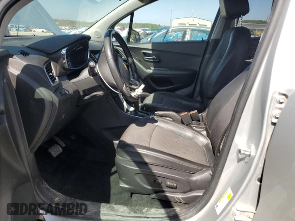 2020 Chevrolet Trax LT with VIN KL7CJLSB1LB009094, listed as a Copart auction lot 48667935 with 62,215 mi miles and Salvage Title. Bid and sale history available at DreamBid. Image 7.