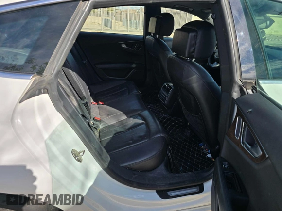2014 Audi A7 Premium Plus z VIN WAUWGAFCXEN034032, wystawiony jako Copart lot #57720195 z przebiegiem 120 959 mil mil oraz Tytuł czysty. Historia ofert i sprzedaży dostępna na DreamBid. Obrazek 6.