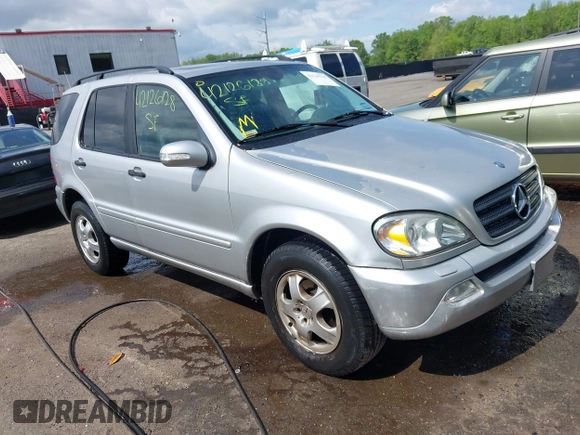 2004 Mercedes-Benz M 3.5L with VIN 4JGAB57E14A508096, listed as a IAAI auction lot 42126128 with 111,596 mi miles. Bid and sale history available at carsss.com. Image 1.