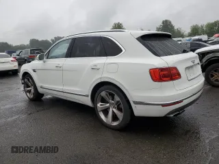 2020 Bentley Bentayga z VIN SJAAJ2ZV0LC027778, wystawiony jako Copart lot #65658693 z przebiegiem 44 853 mil mil oraz . Historia ofert i sprzedaży dostępna na DreamBid. Obrazek 2.