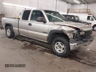 2001 Chevrolet Silverado 1500 LS with VIN 1GCEK19T31E145332, listed as a IAAI auction lot 41719359 with 196,442 mi miles. Bid and sale history available at carsss.com. Image 1.