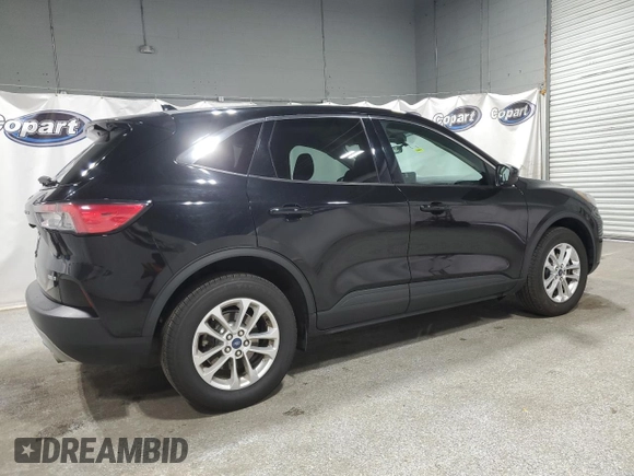 2020 Ford Escape SE with VIN 1FMCU9G62LUA52710, listed as a Copart auction lot 55441725 with 132,855 mi miles and Clean Title. Bid and sale history available at DreamBid. Image 3.