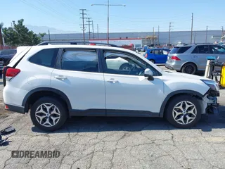 2020 Subaru Forester Premium with VIN JF2SKAJC8LH569025, listed as a IAAI auction lot 42471901 with 89,458 mi miles and . Bid and sale history available at DreamBid. Image 14.